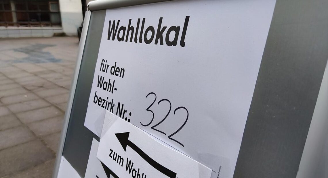 Berliner Wahllokal am 12.02.2023
